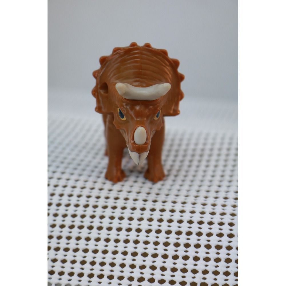 Mattel Jurassic World Action Figure Unisex Small Brown Triceratops Dinosaur Toy